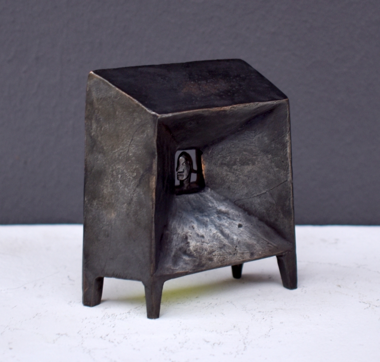 Window, 2021, bronze, h7,8cm