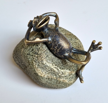 Relax, 2025, brass, stone, h 9,5x12x10 cm, 1/1