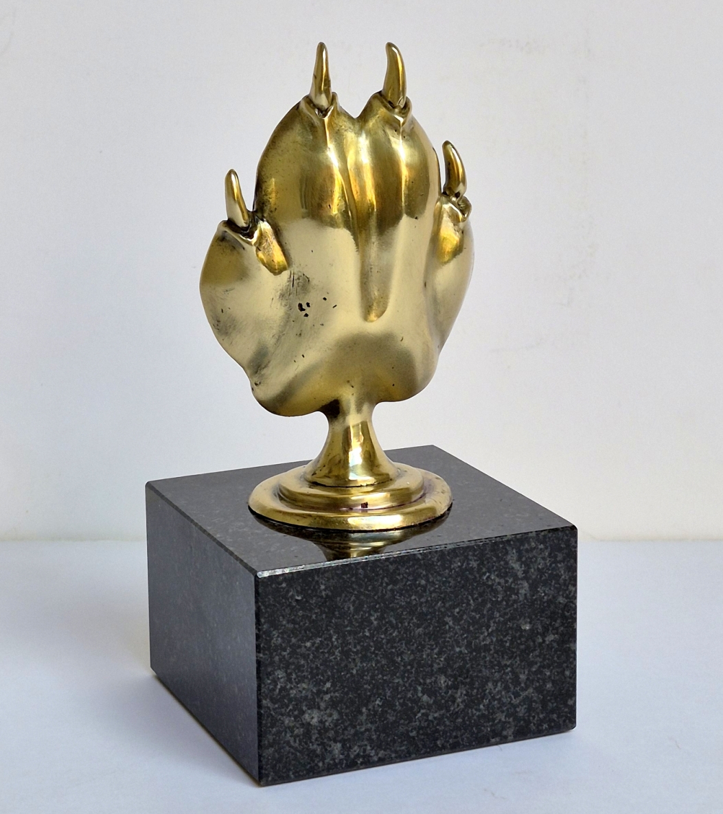 Visada kartu, 2025, bronza, granitas, h 16,5x8x8 cm, 2/10