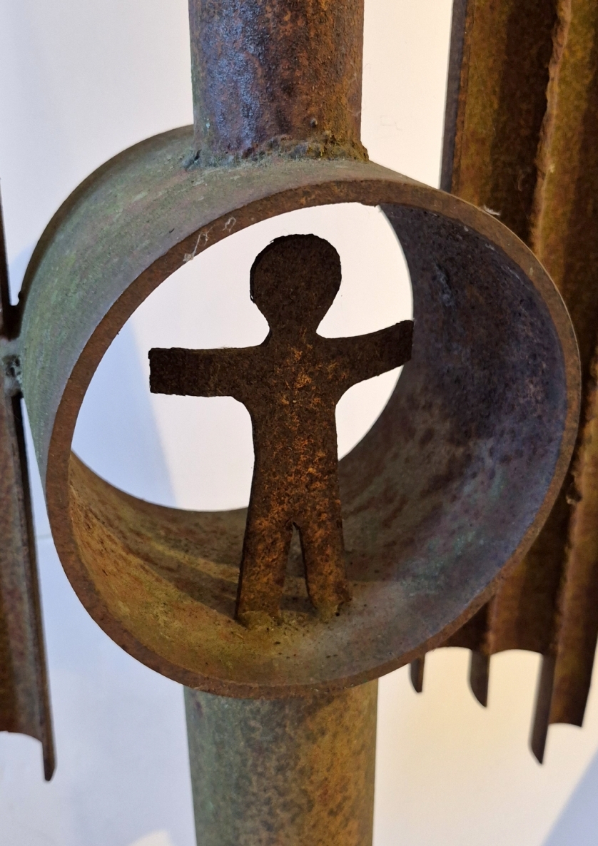 Angelas sargas, 2016, oksiduotas metalas,  h 136 cm, 1/1