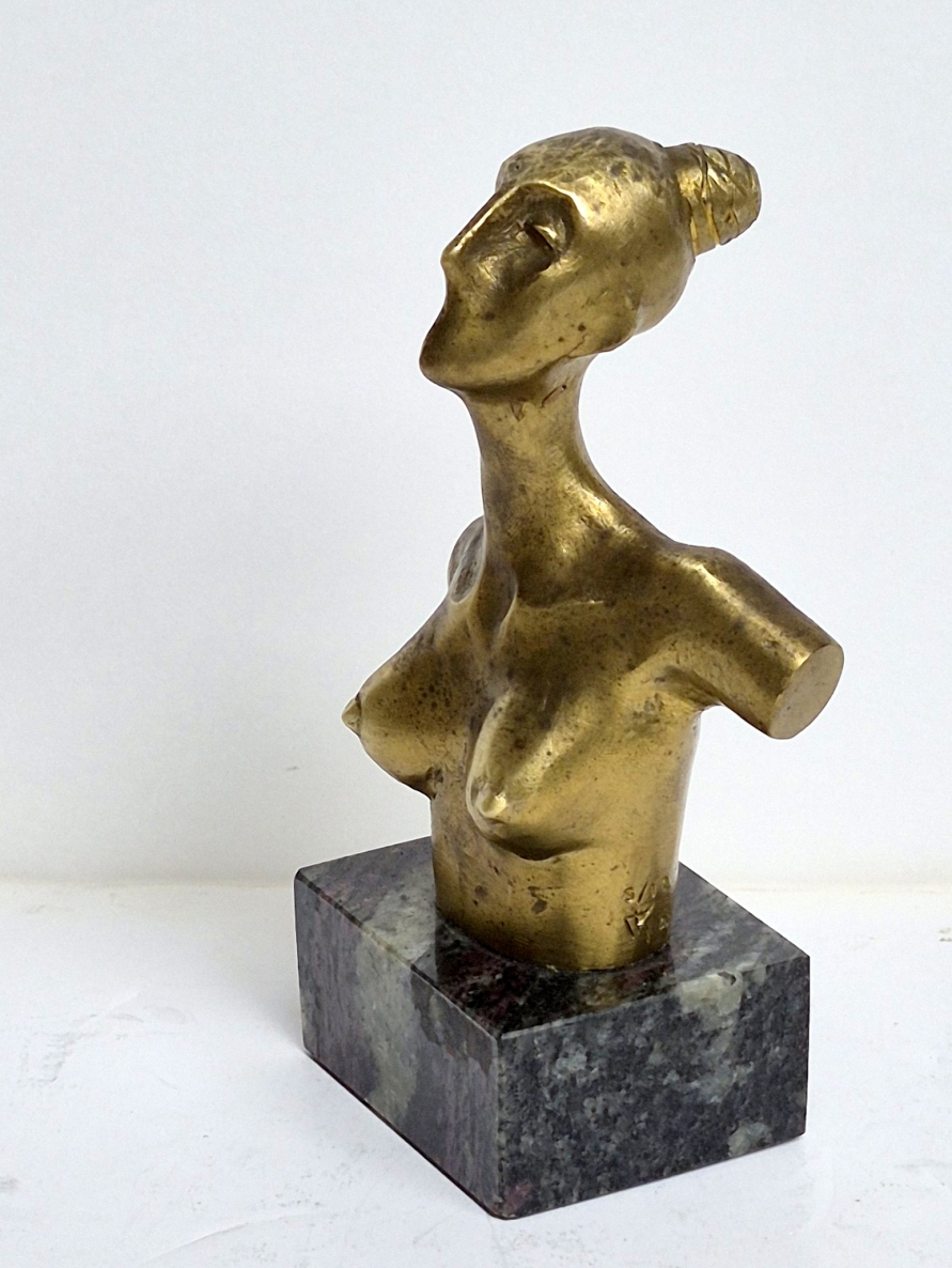Biustas I, 2004, bronza, granitas, h 15x8x6 cm, 3/10