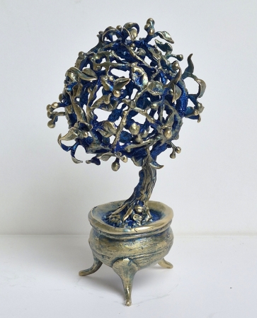 Bonsas, 2026, bronza, h 16x10x9 cm, 1/1