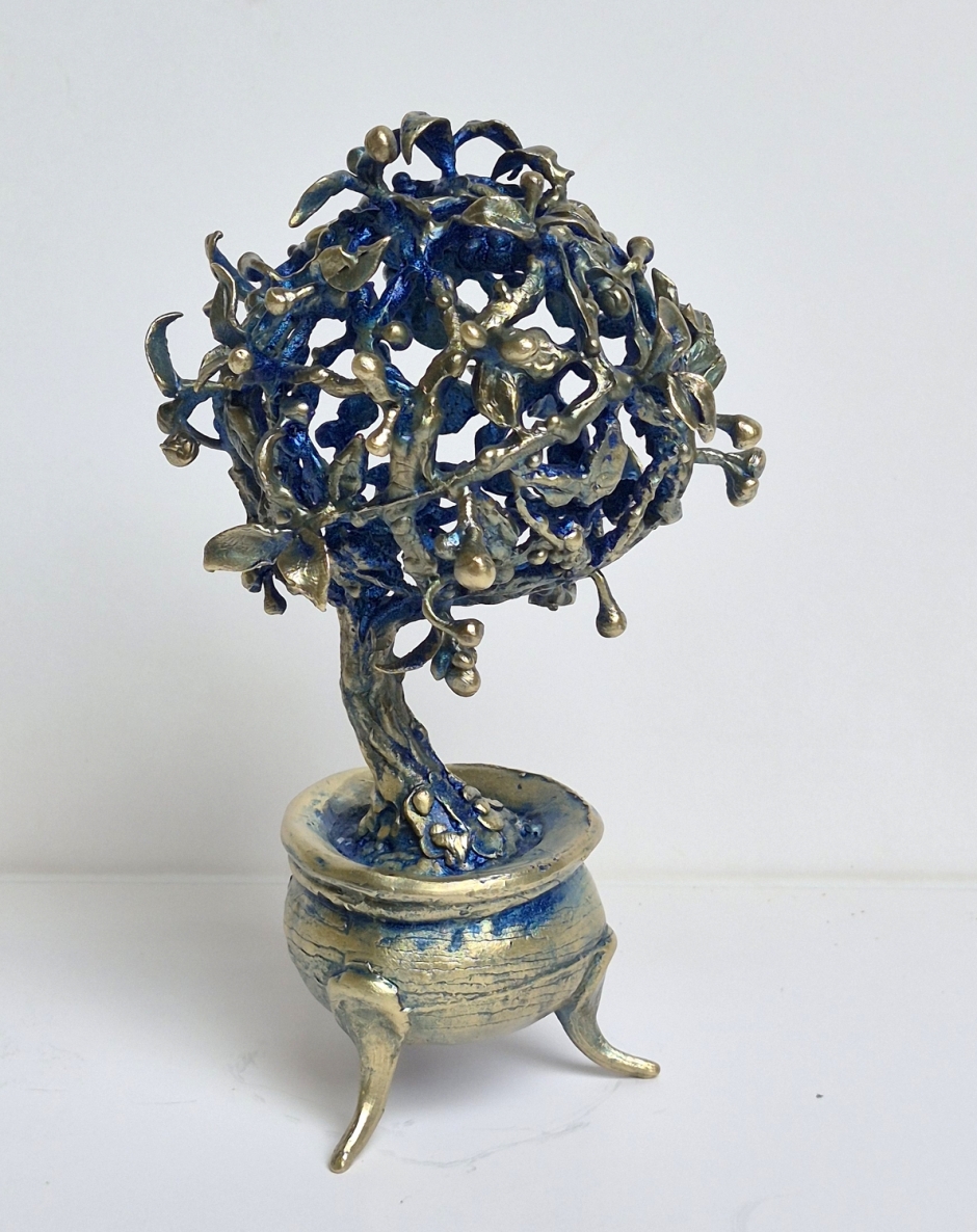 Bons, 2026, bronze, H 16x10x9 cm, 1/1