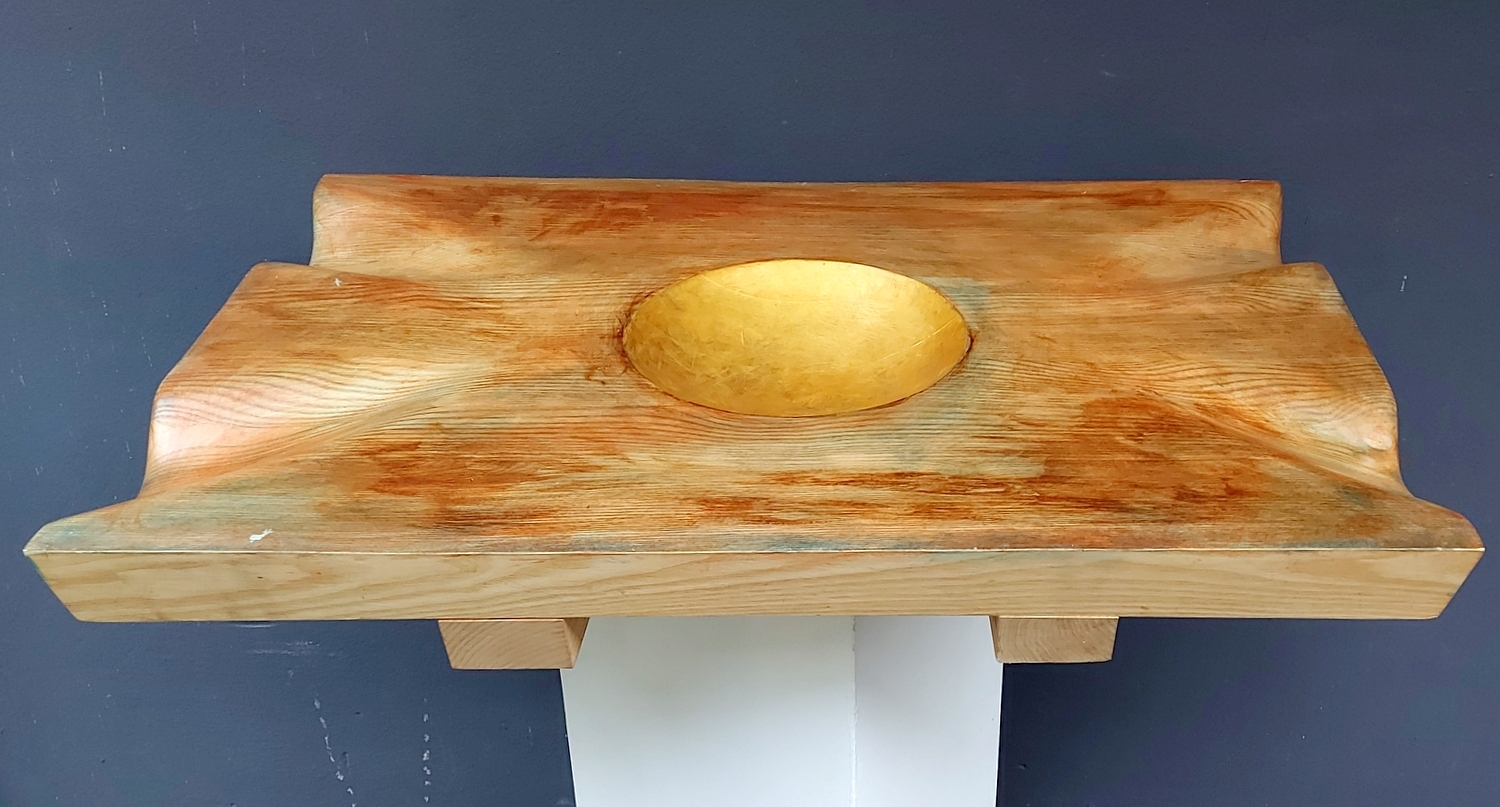 Dialogue, 2023, wood, polychrome, h15x94.5x62 cm 1/1