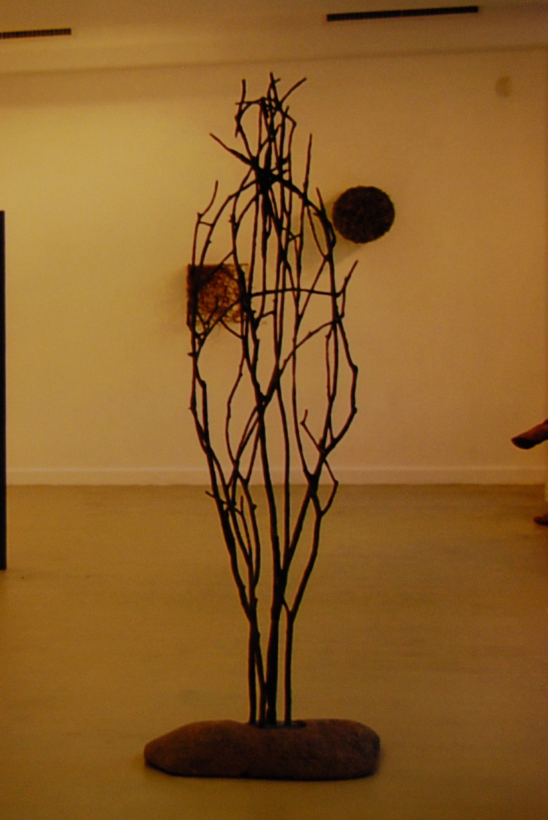 Žmogus medis, 2009, bronza, granitas, h 205x50x28 cm, 1/1