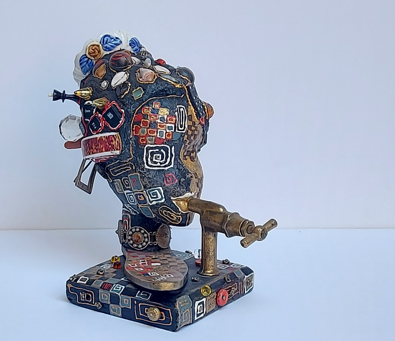 Troškulys, 2010, mišri technika, 28x28,8x20 cm, 1/1