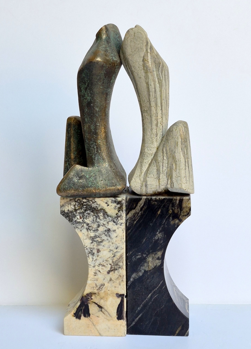 Juoda ir balta, 1996, dažytas šamotas, marmuras, h 43x18,5x10 cm, 2/2
