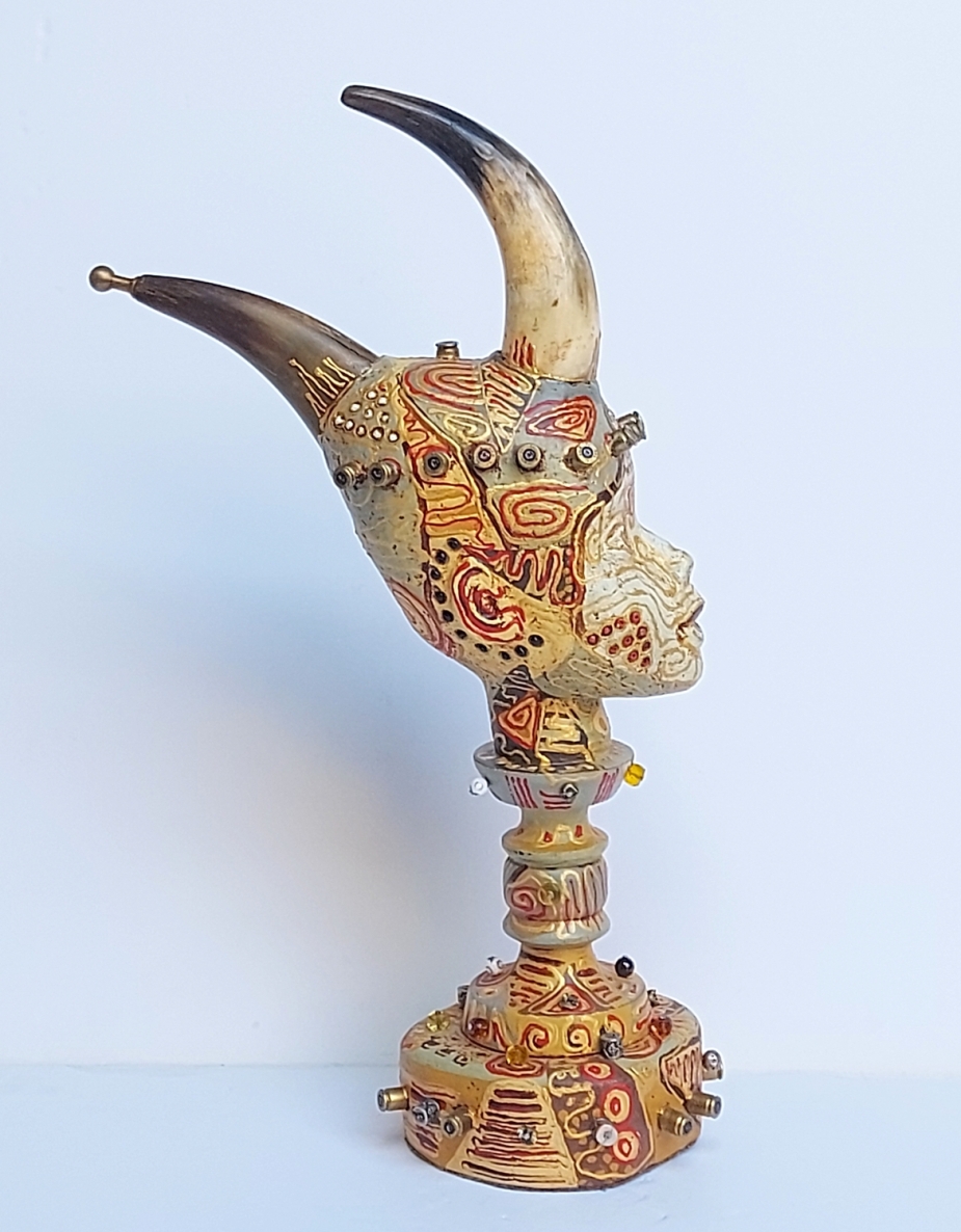 Karalienė, 2018, mišri technika, h  48x14x27 cm, 1/1