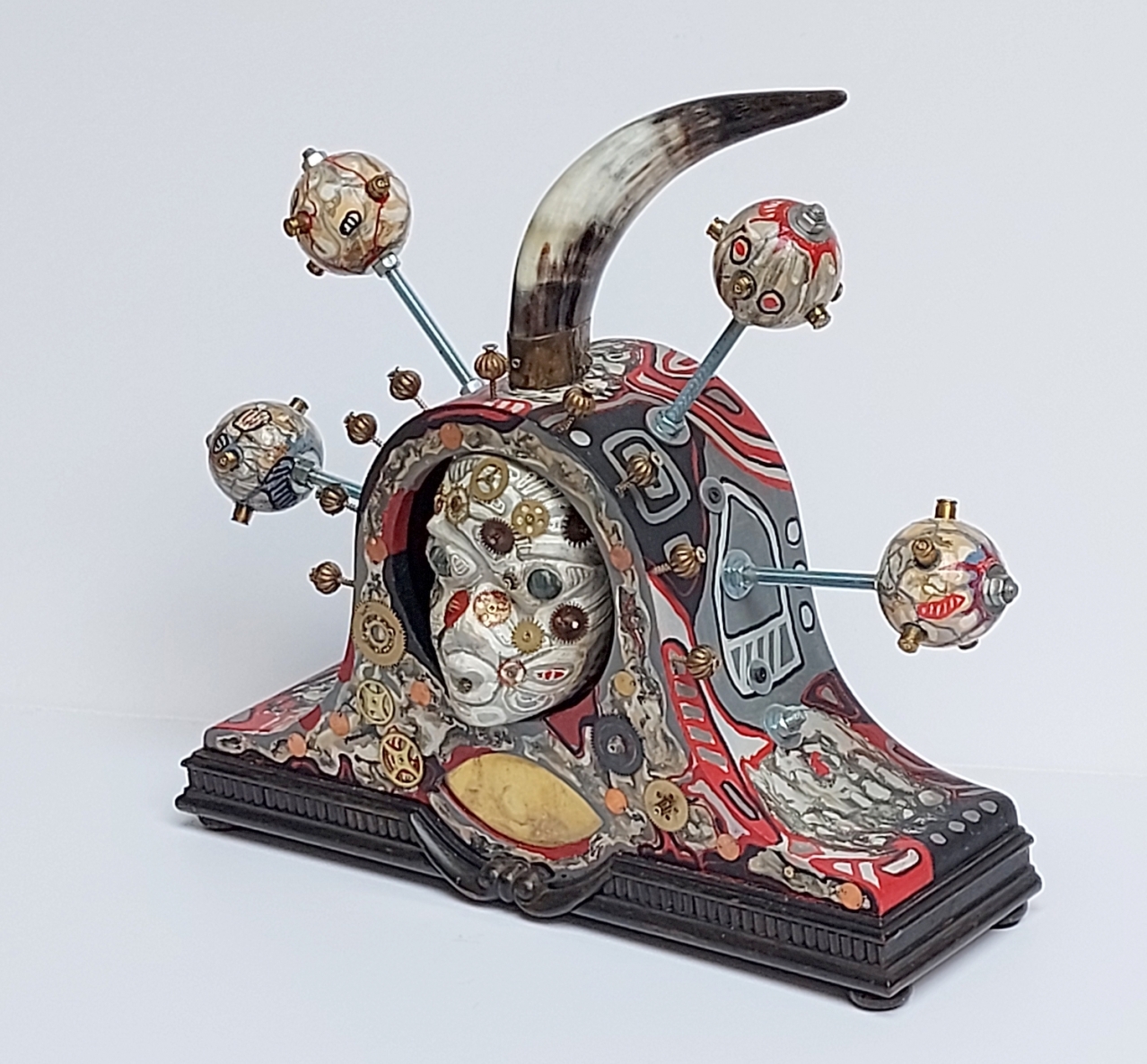 Karalius, 2022, mišri technika, h 39x46x15 cm, 1/1