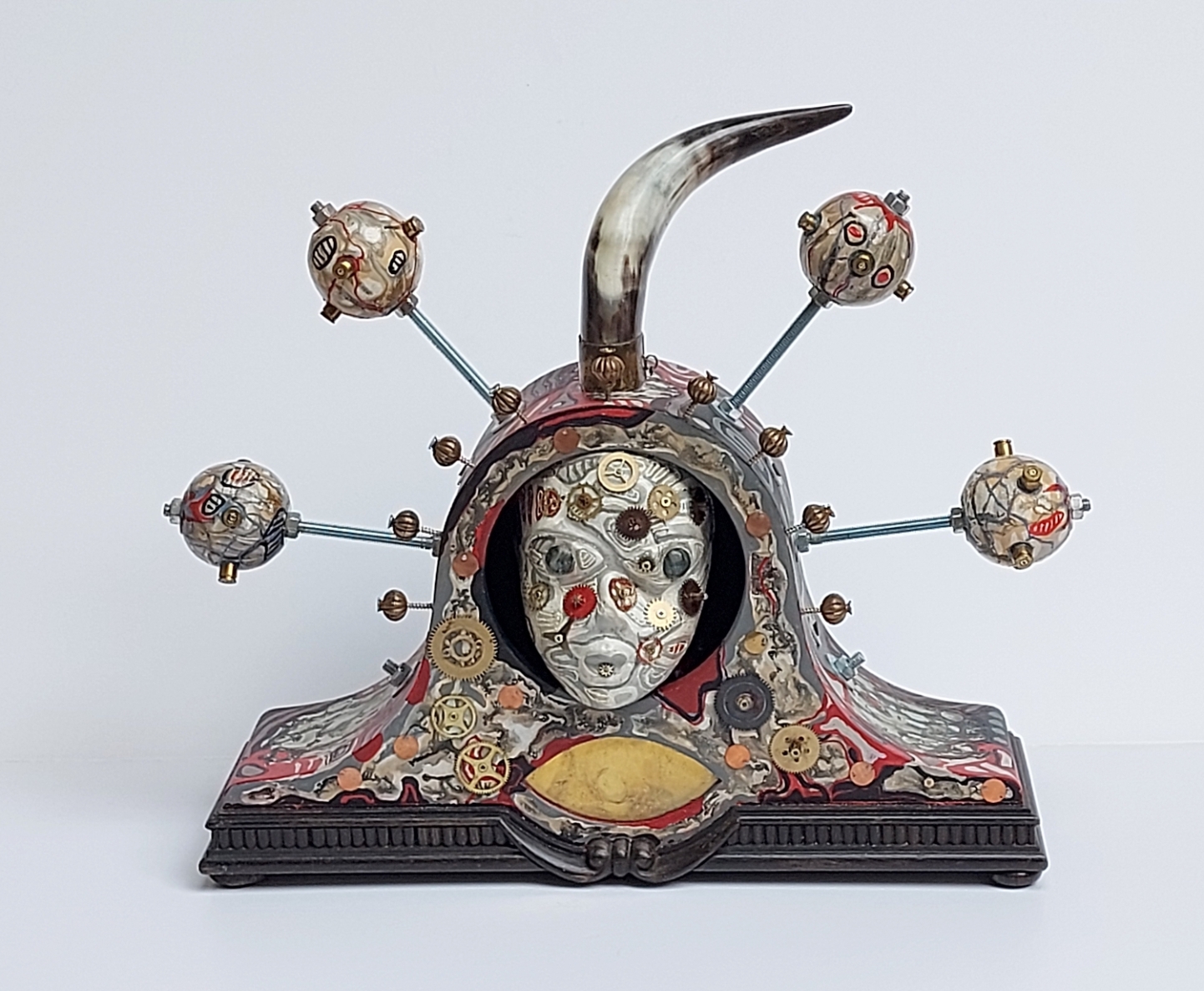 Karalius, 2022, mišri technika, h 39x46x15 cm, 1/1