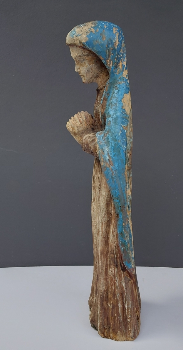 Švč. Marija Sopulingoji, XX a. pradžia, medis, polichromijos likučiai, drožyba, h 52,5x18x12 cm, 1/1