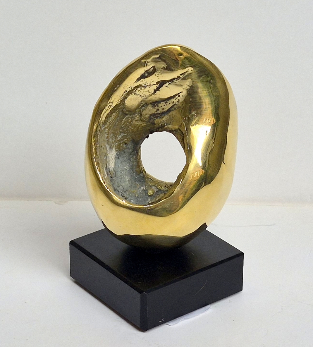 Möbius Strip, 2026, bronze, granite, 10 x 5 x 6.5 cm, 1/3