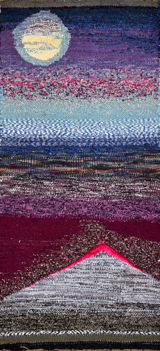 Mėnesiena, 2020, gobelenas iš naudotos tekstilės, 137x66cm 