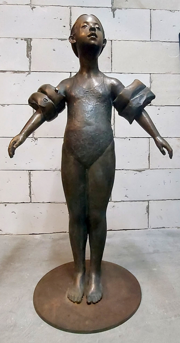 Water Girl, 2020, bronze, h 125x70x30 cm, 1/1