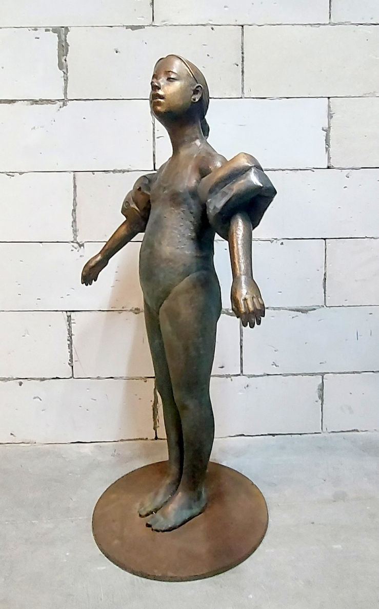 Water Girl, 2020, bronze, h 125x70x30 cm, 1/1