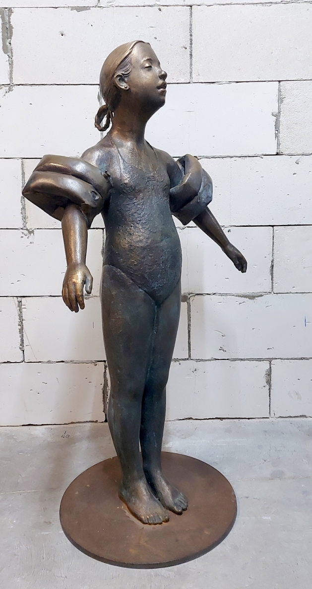 Water Girl, 2020, bronze, h 125x70x30 cm, 1/1