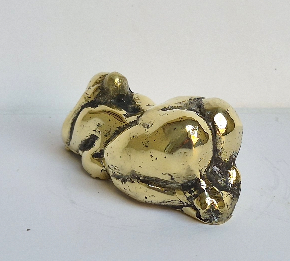 Woman - Cat, 2020, bronze, h 3x7x3.5 cm, 5/10