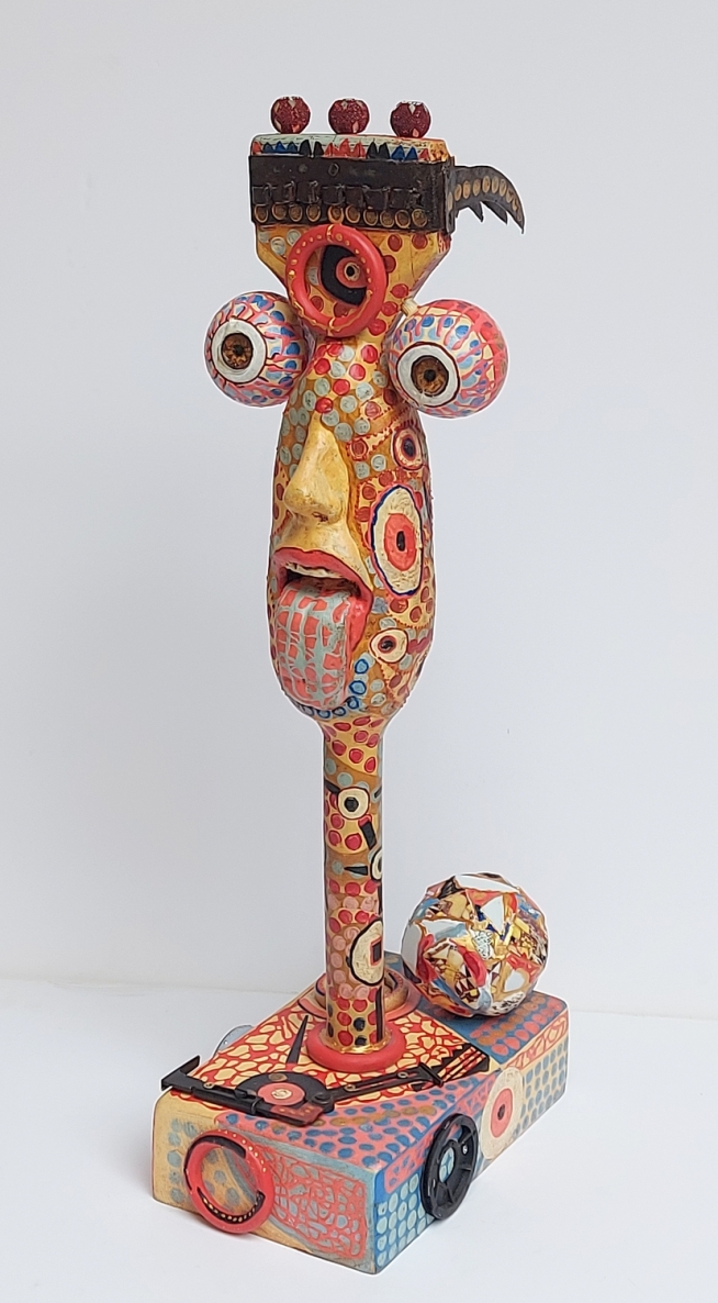 Neformalas, 2025, mišri technika, h 57x23x16 cm, 1/1