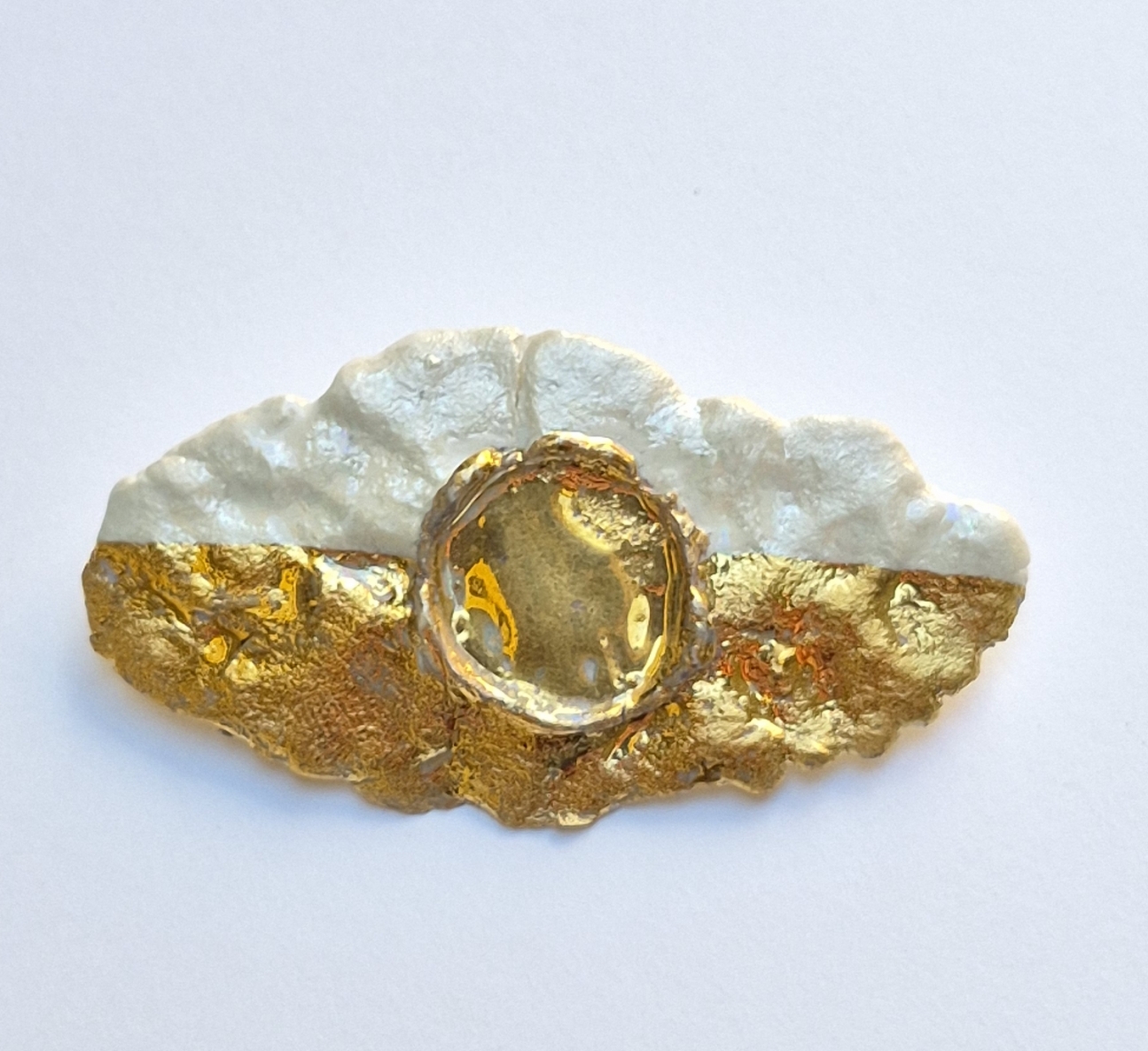 Sagė, kietasis Limožo porcelianas, auksavimas, h 3,5x6,5x0,4 cm, 1/1