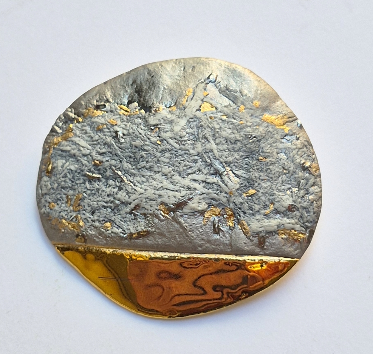 Sagė Horizontas, kietasis Limožo porcelianas, auksavimas, h 5x5,6x0,5 c, 1/1