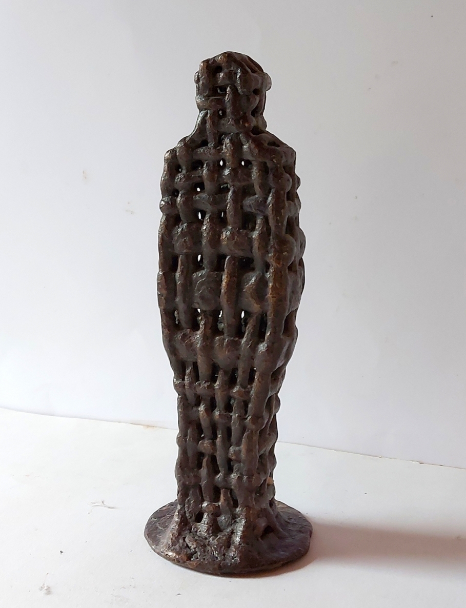 Braided man, 2016, bronze, h 25x9x9 cm, 1/1