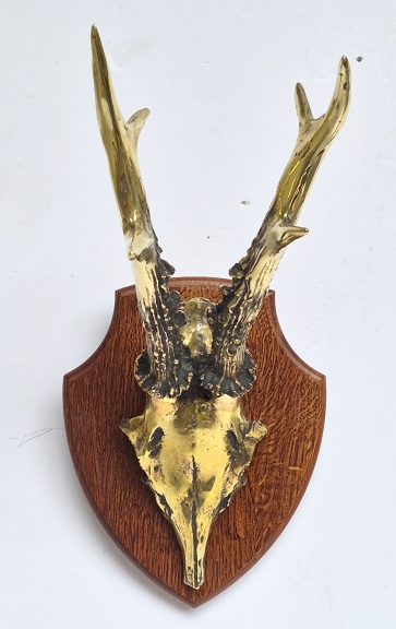 Trophy, 2025, bronze, wood, h 30x20x16 cm, 1/1