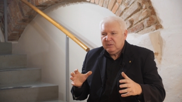 Dailėtyrininkas Valentinas Gylys. Interviu stop kadras. Filmavo Rolandas Karalius.