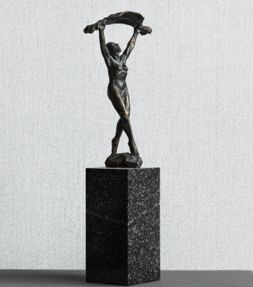 Venera, 2019, bronza, granitas, 40x13x10 cm  3/14