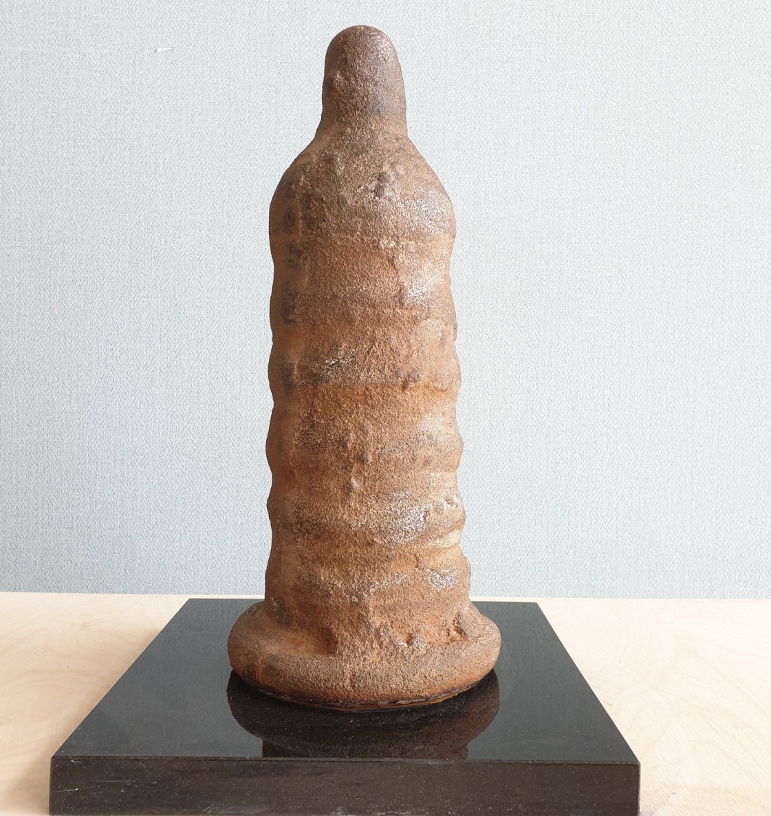 A Sign, 2002, cast iron, granite, h 50x30x30 cm 1/1