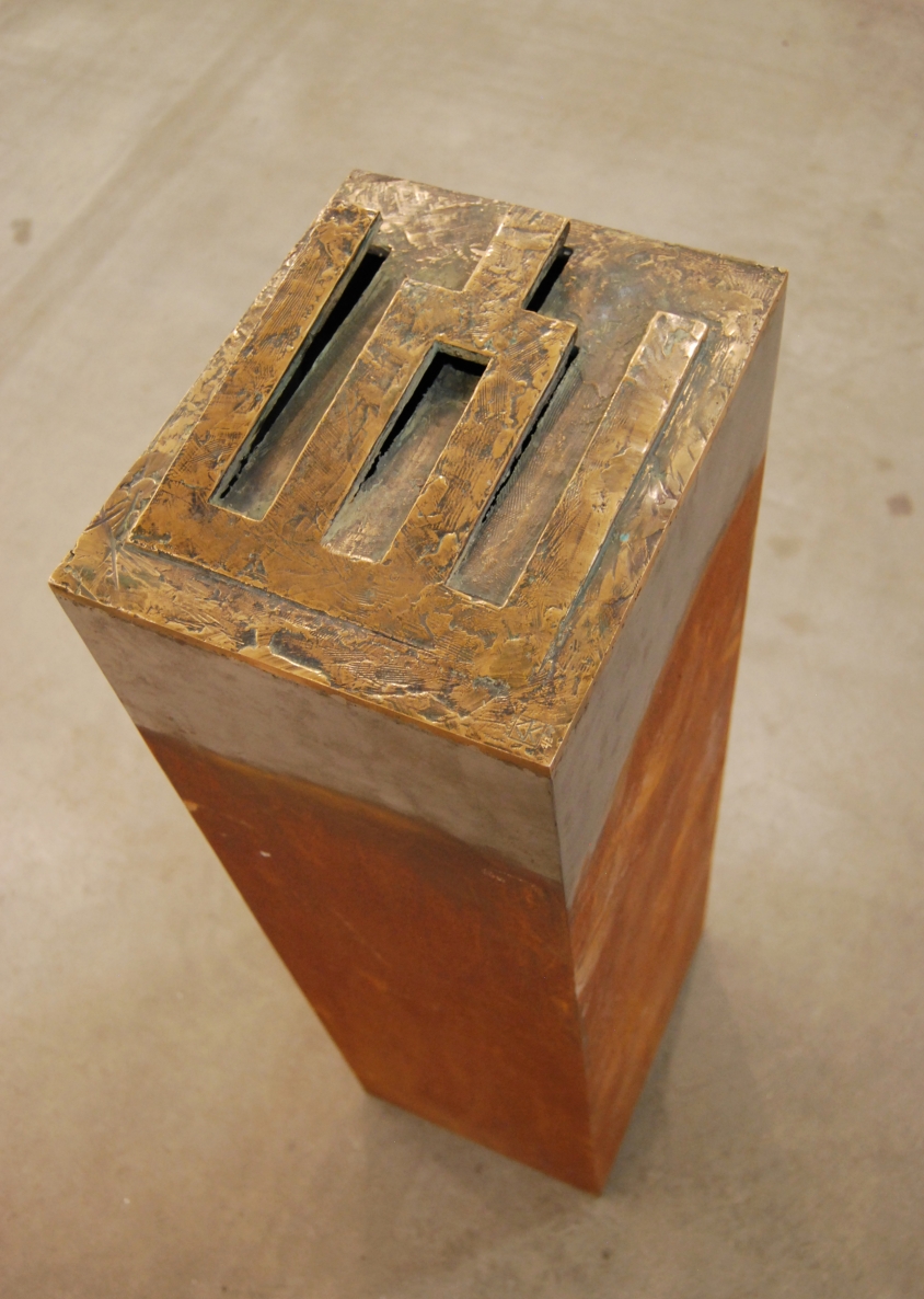 Sign- Columns of Gediminas, 2020, bronze, metal, H 91 x 24,5 x 29,5 cm, 1/3