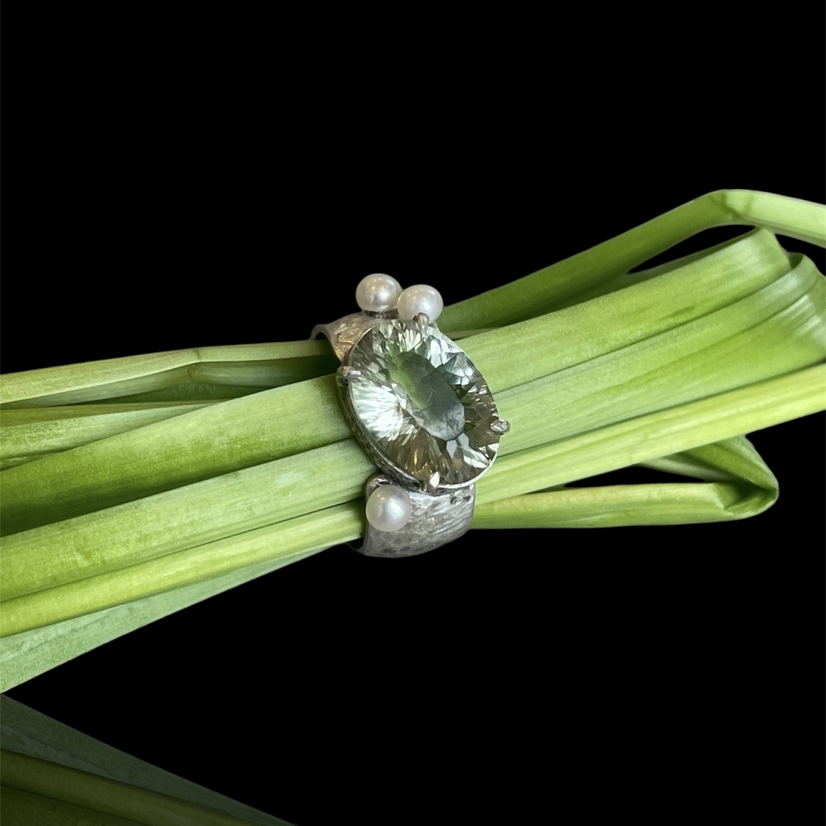 Ring, Ag 925, 11.94 g, olivine, pearl