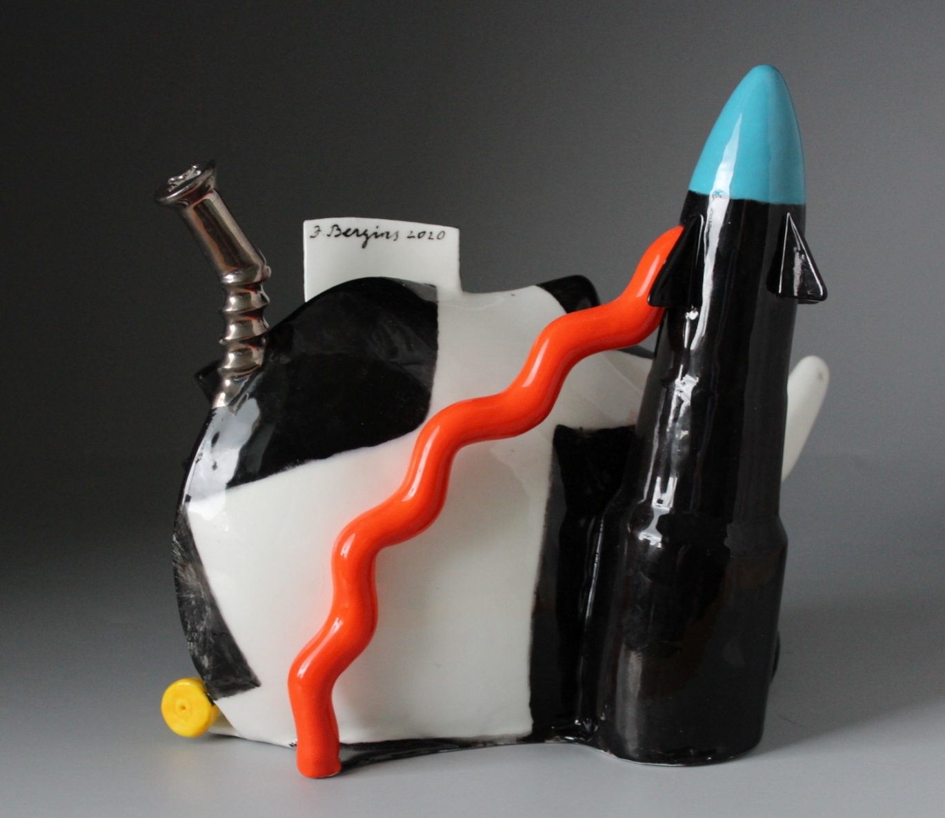 Žiūrejimas į dangų, 2020, kaulinis porcelianas, viršglazūrinė tapyba, h 24x28x18 cm, 1/1