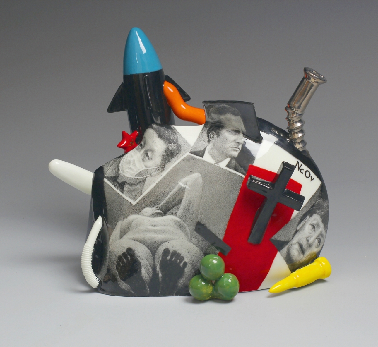 Žiūrejimas į dangų, 2020, kaulinis porcelianas, viršglazūrinė tapyba, h 24x28x18 cm, 1/1